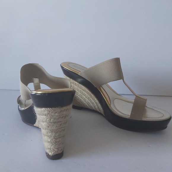 Charles David sandale  Size 8B - Picture 15 of 16